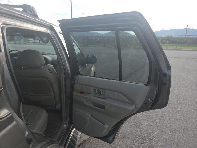 Used 2001 Tan INFINITI Luxury image 17
