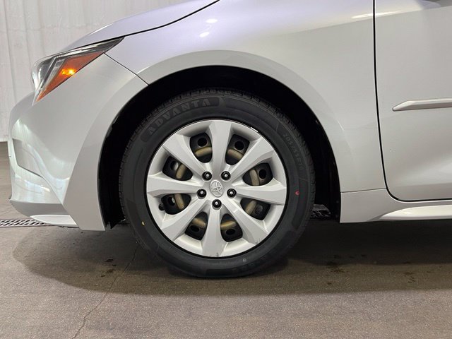 Certified Used 2022 Silver Toyota LE image 22
