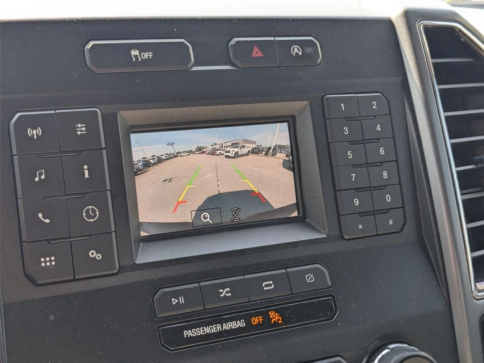 Used 2018 Blue Jeans Metallic Ford XLT image 22