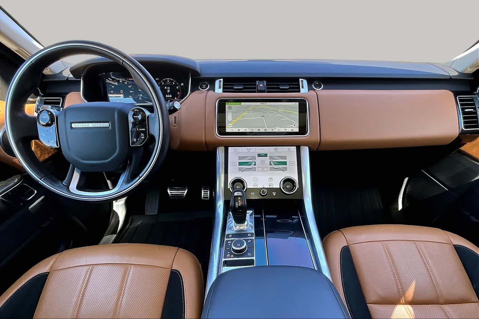 Used 2022 Fuji White Land Rover HSE Dynamic image 16