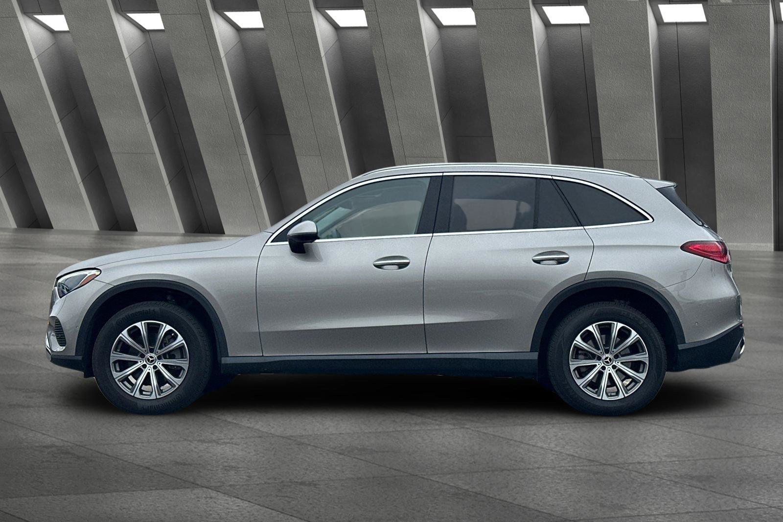 2024 Mercedes-Benz GLC GLC300 - Photo 8