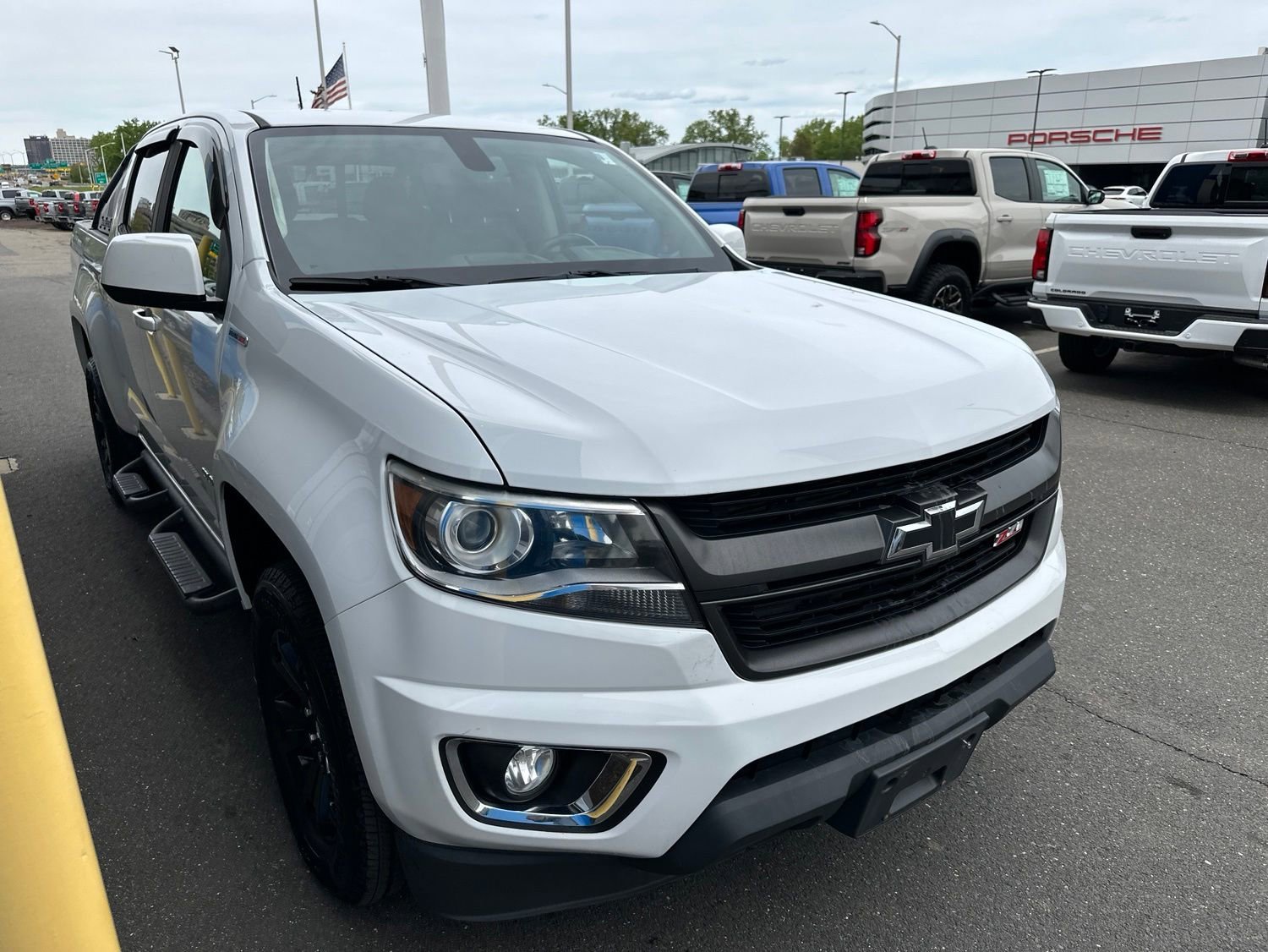 Used 2019 Summit White Chevrolet Z71 with Trailering Package - Bed Liner - Skid Plate Package - Off-Road Sport Bar - Premium Sound image 3