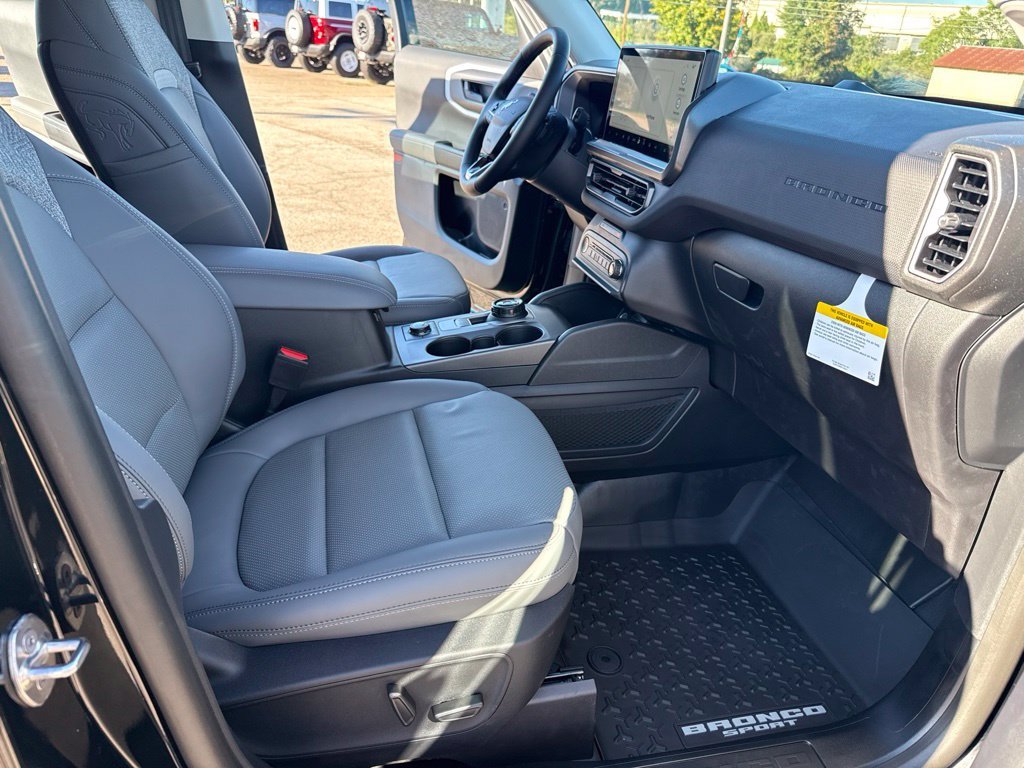 New 2026 Shadow Black Ford Badlands® image 19