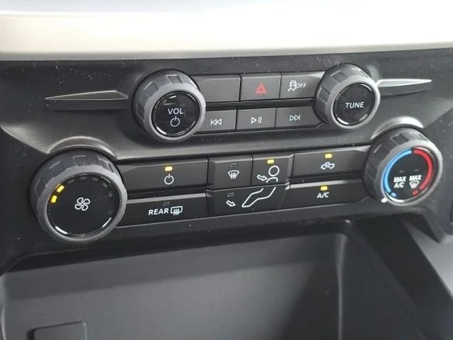 New 2026 Oxford White Ford F-250® XLT image 37