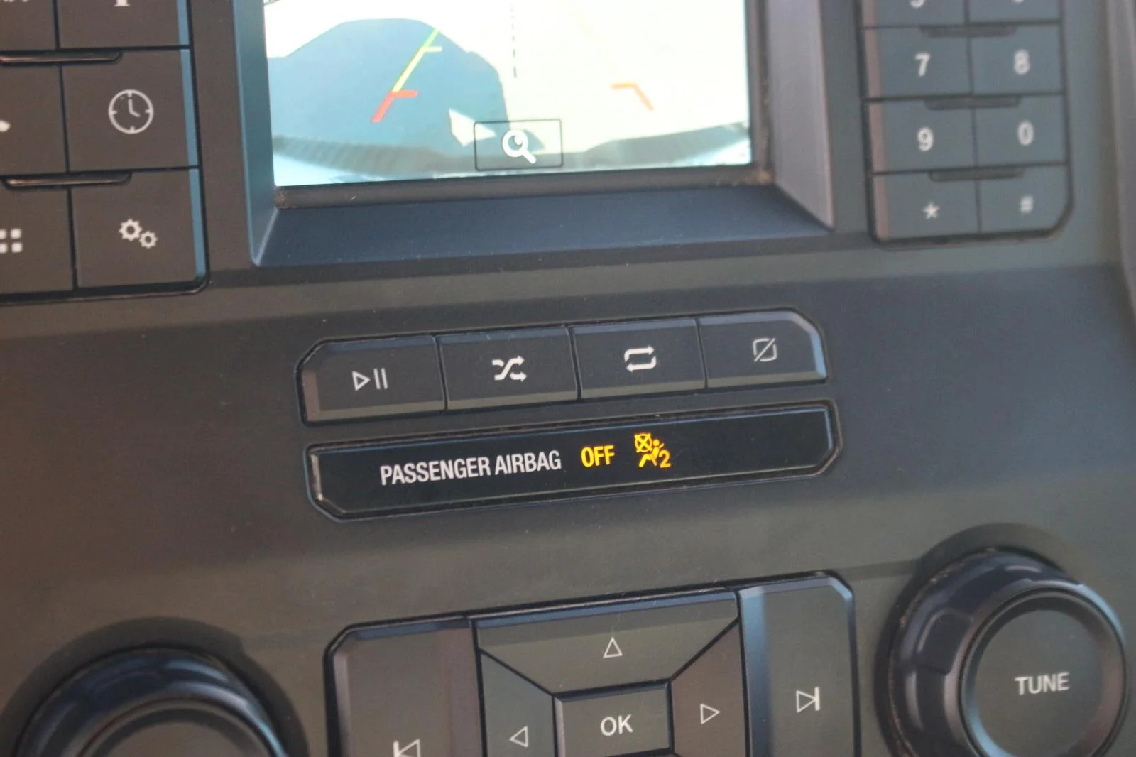 Used 2020 White Ford XL image 26
