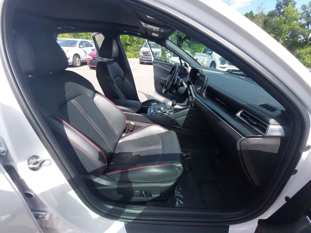 Used 2024 White Kia GT image 10