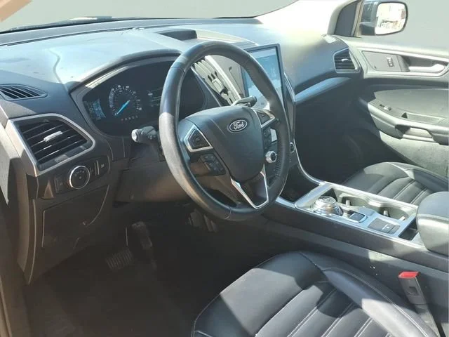 Used 2024  Ford SEL image 8