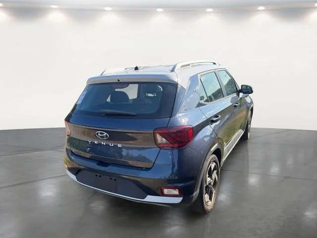 Used 2024 White Hyundai Limited image 14