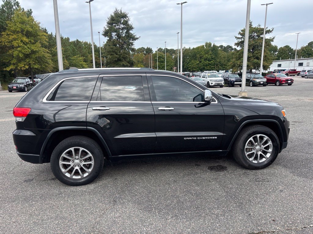 Used 2015 Black Jeep Limited image 22