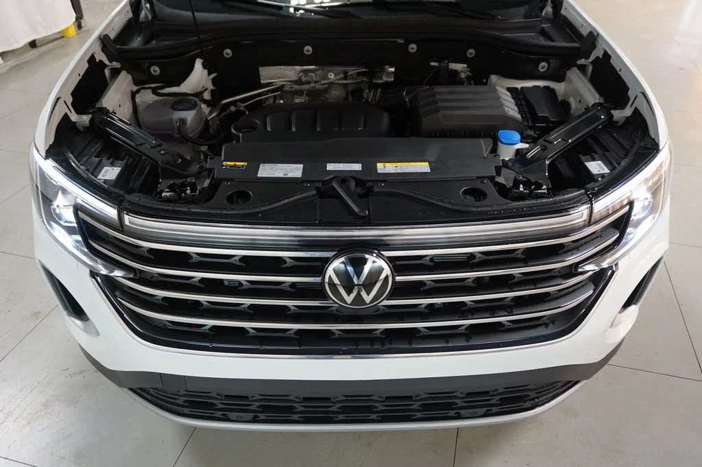 New 2026 Opal White Volkswagen SE image 30