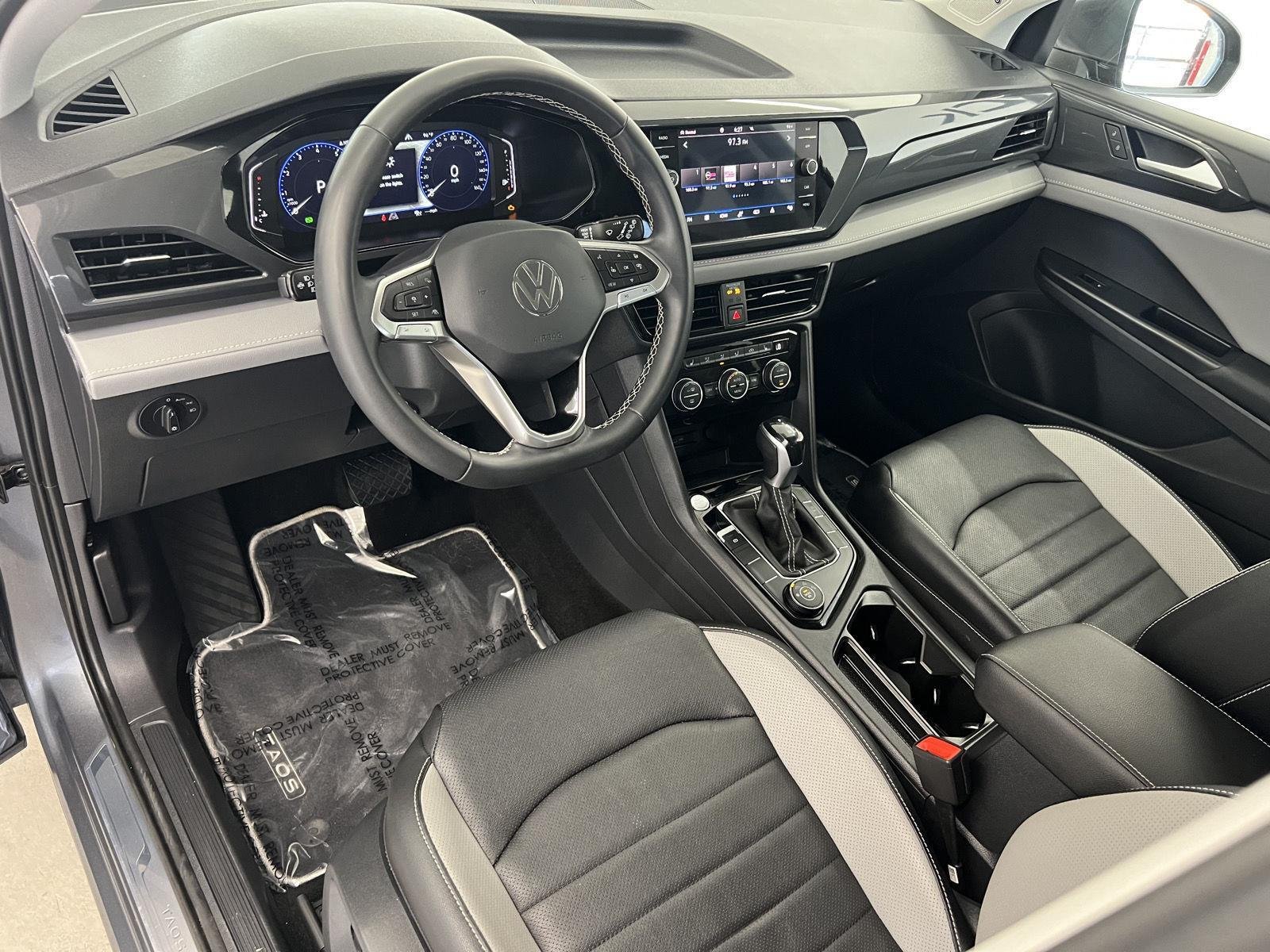 2023 Volkswagen Taos SEL - Photo 13