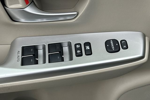 Used 2014 Beige Toyota Three image 14