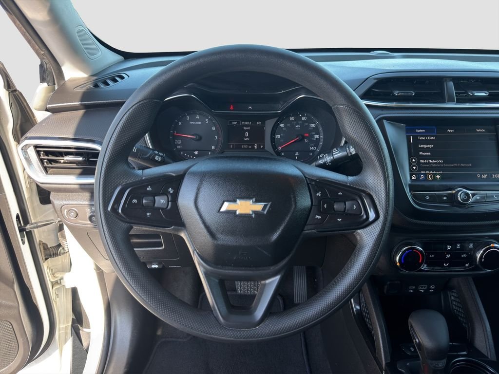Used 2023 SUMMIT WHITE Chevrolet LT image 39