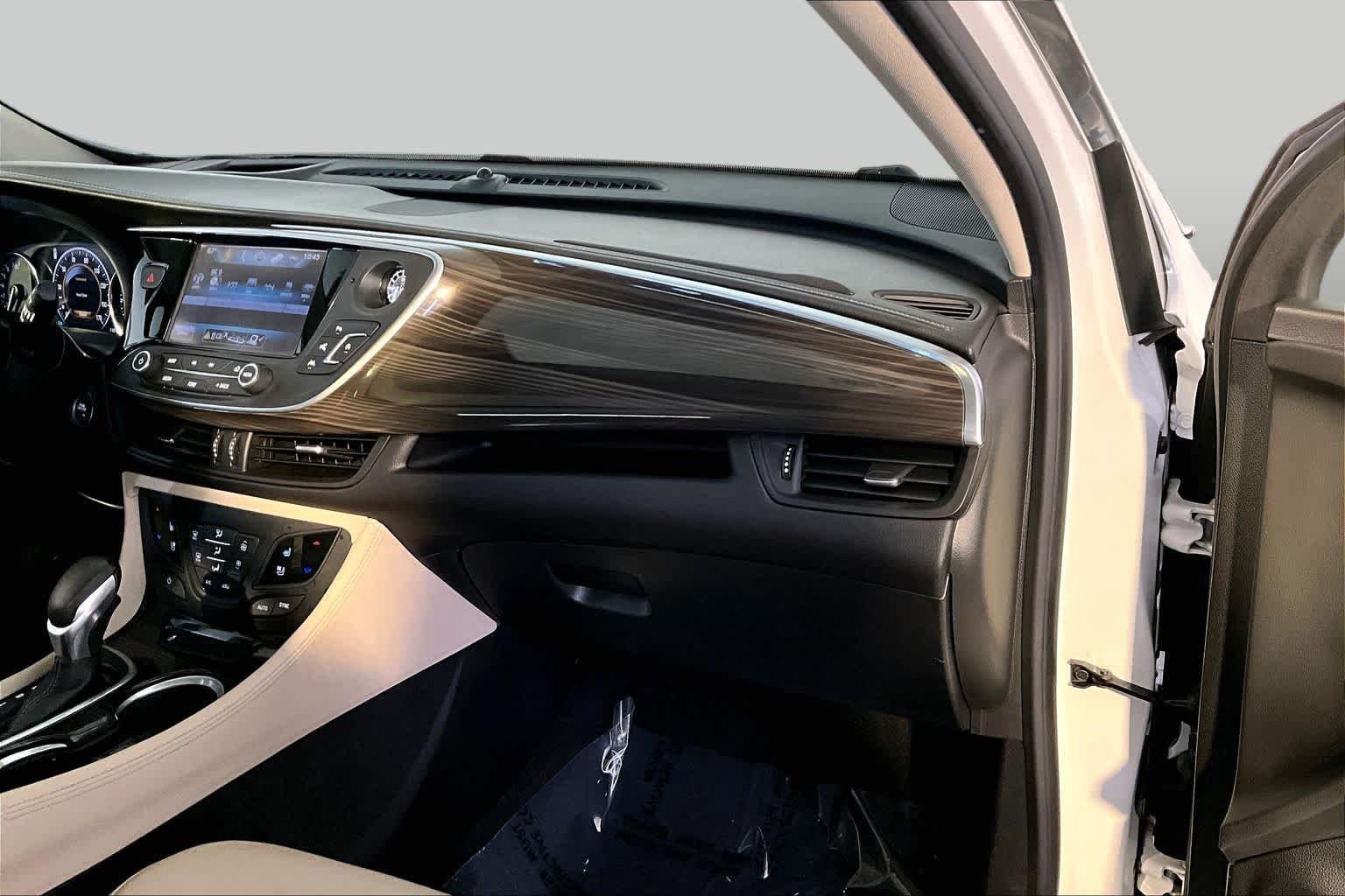 Used 2019 Summit White Buick Premium II image 19