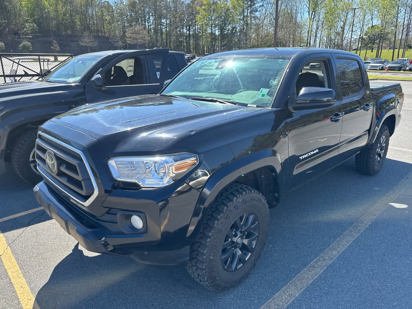 Used 2021 Toyota Tacoma SR5 with VIN 5TFCZ5AN0MX250345 for sale in Little Rock