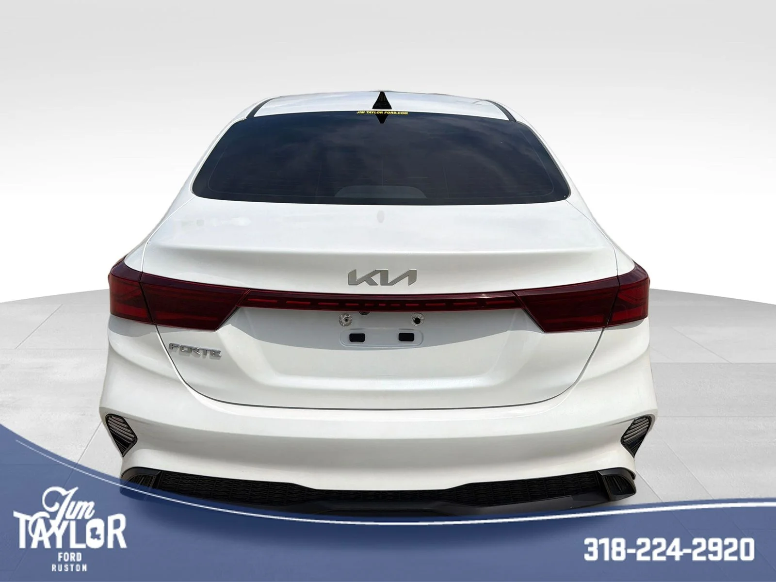 Used 2023 Snow White Pearl Kia LXS image 4