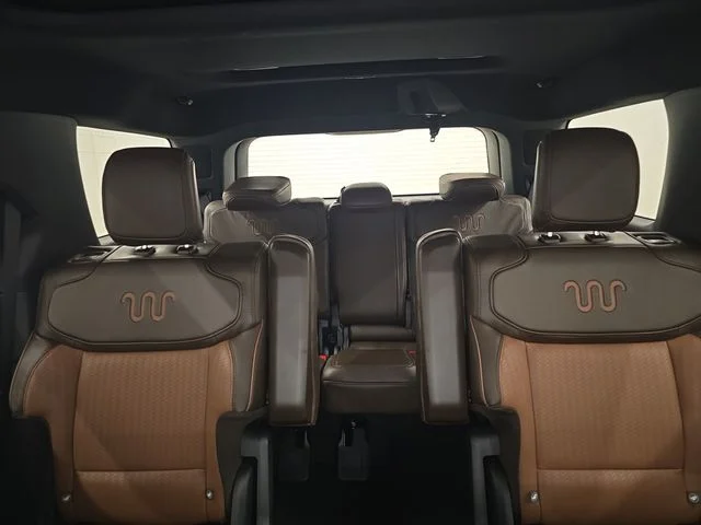 New 2027 Agate Black Metallic Ford King Ranch® image 33
