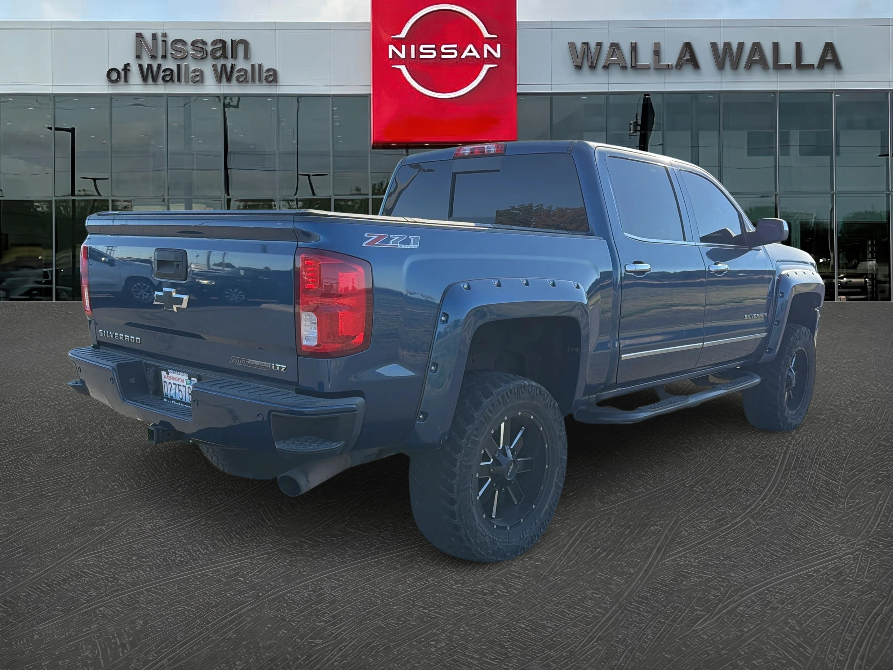 2017 Chevrolet Silverado 1500 LTZ Z71 - Photo 7