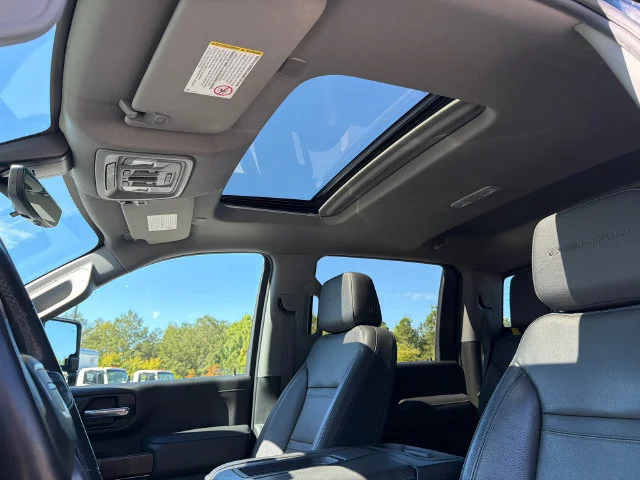 Used 2022 EBONY TWILIGHT METALLIC GMC Denali image 31