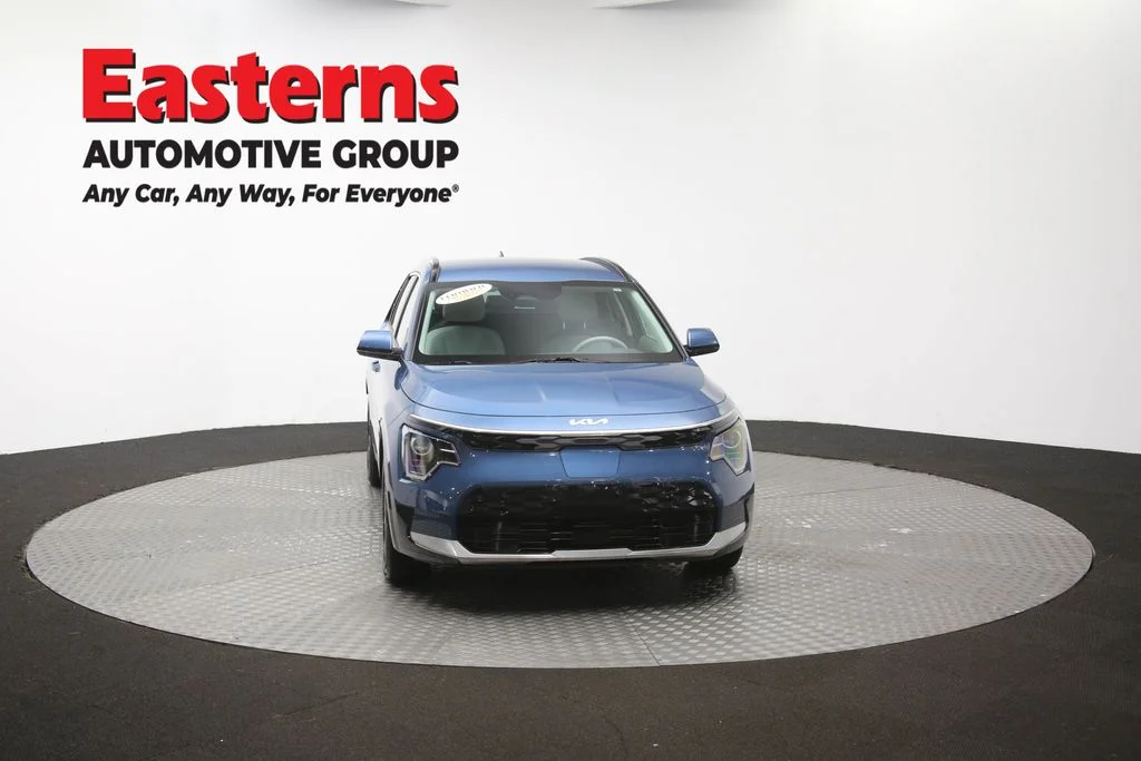 Used 2023 Blue Kia Wind image 50