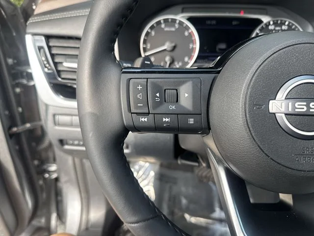 Used 2023 Gray Nissan SL image 17