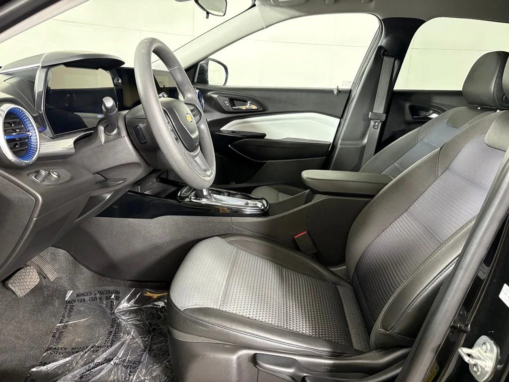 Used 2025 Black Chevrolet LT image 20
