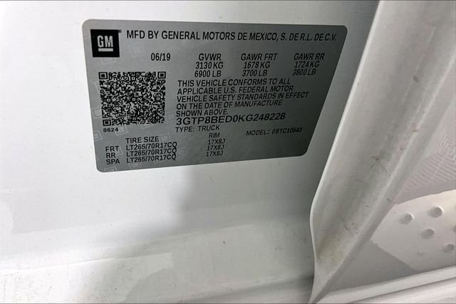 Used 2019 White GMC SLE image 4