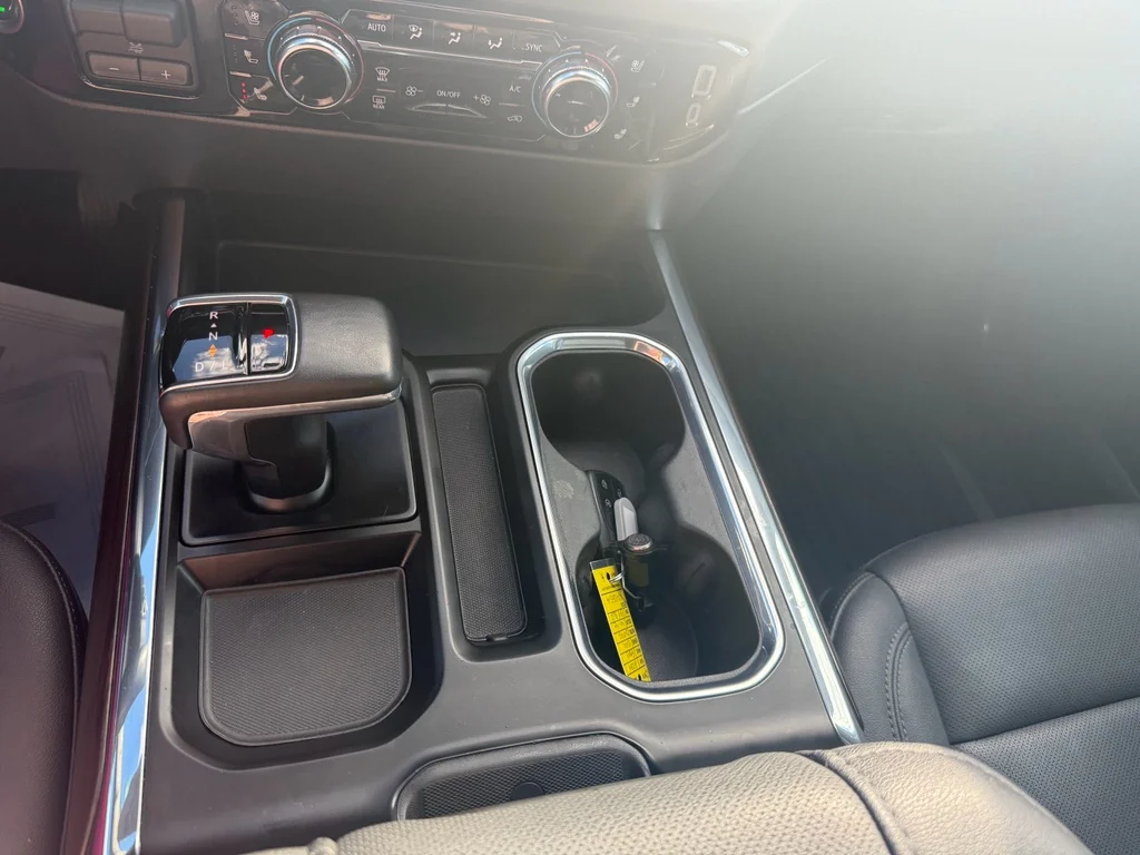 2024 GMC Sierra 1500 SLT - Photo 22