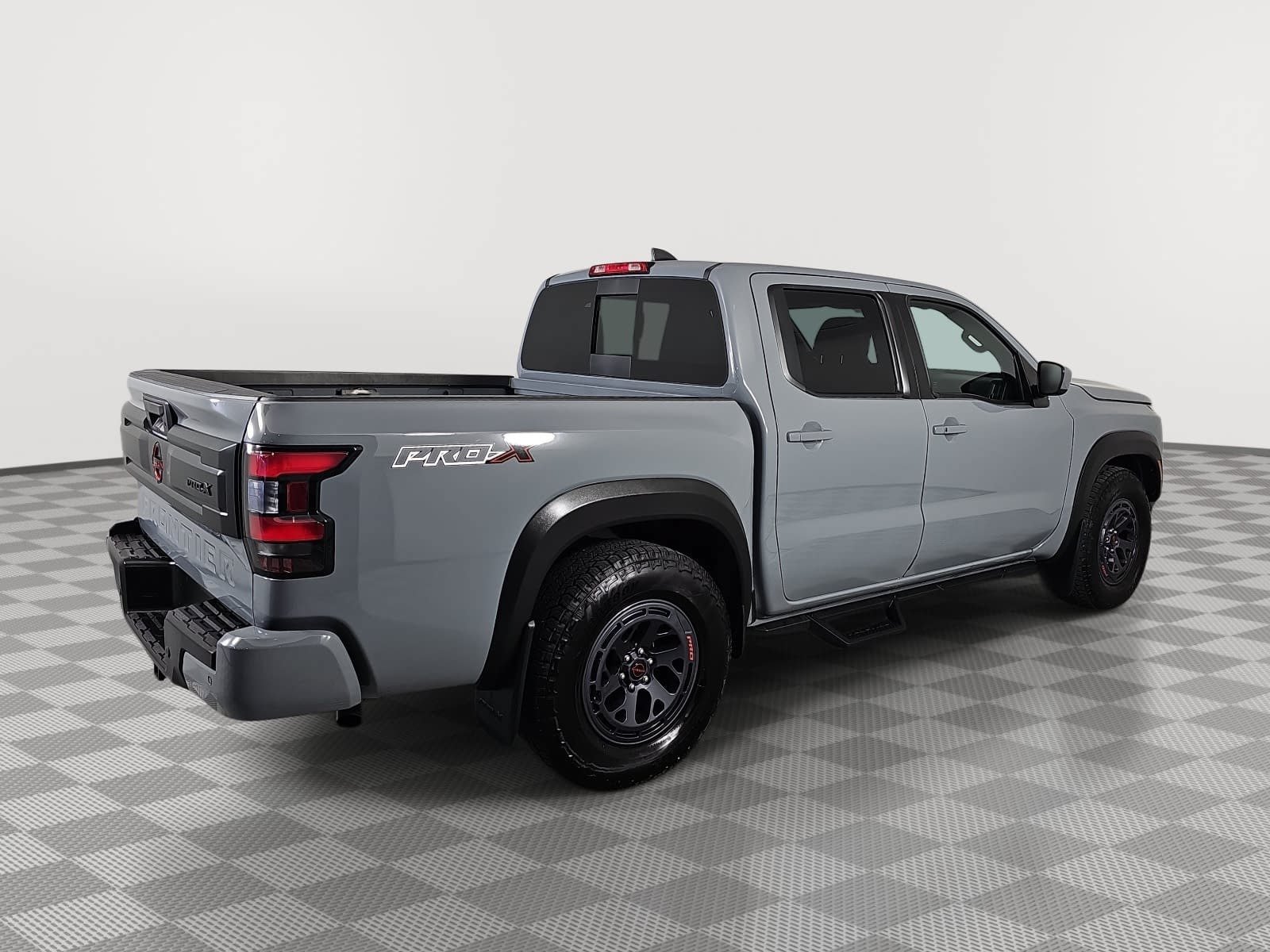 Used 2025 Gray Nissan PRO-X image 8
