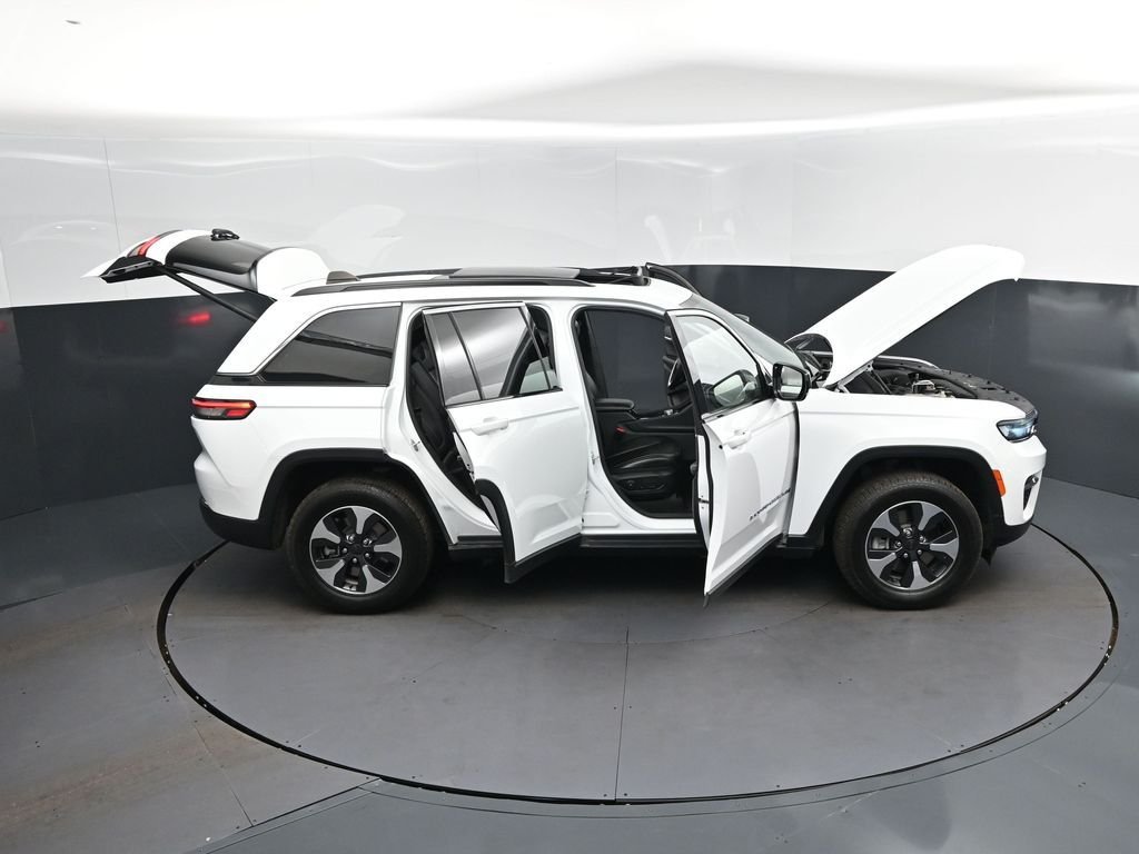 Used 2024 White Jeep 4xe image 50