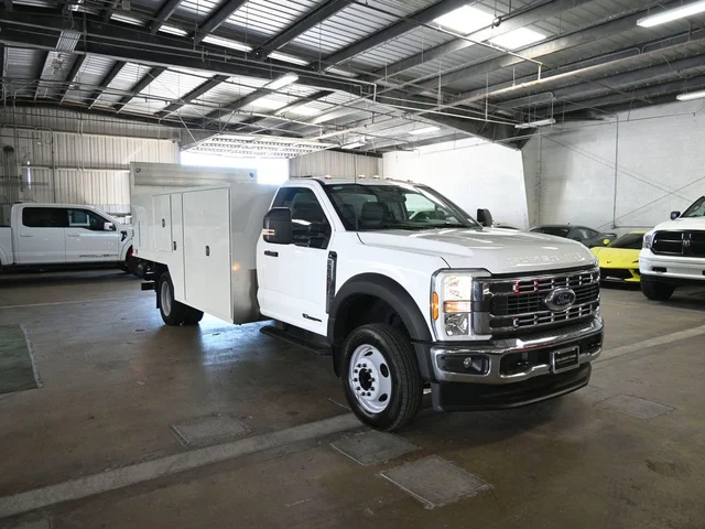 2025 Ford Chassis Cab XL