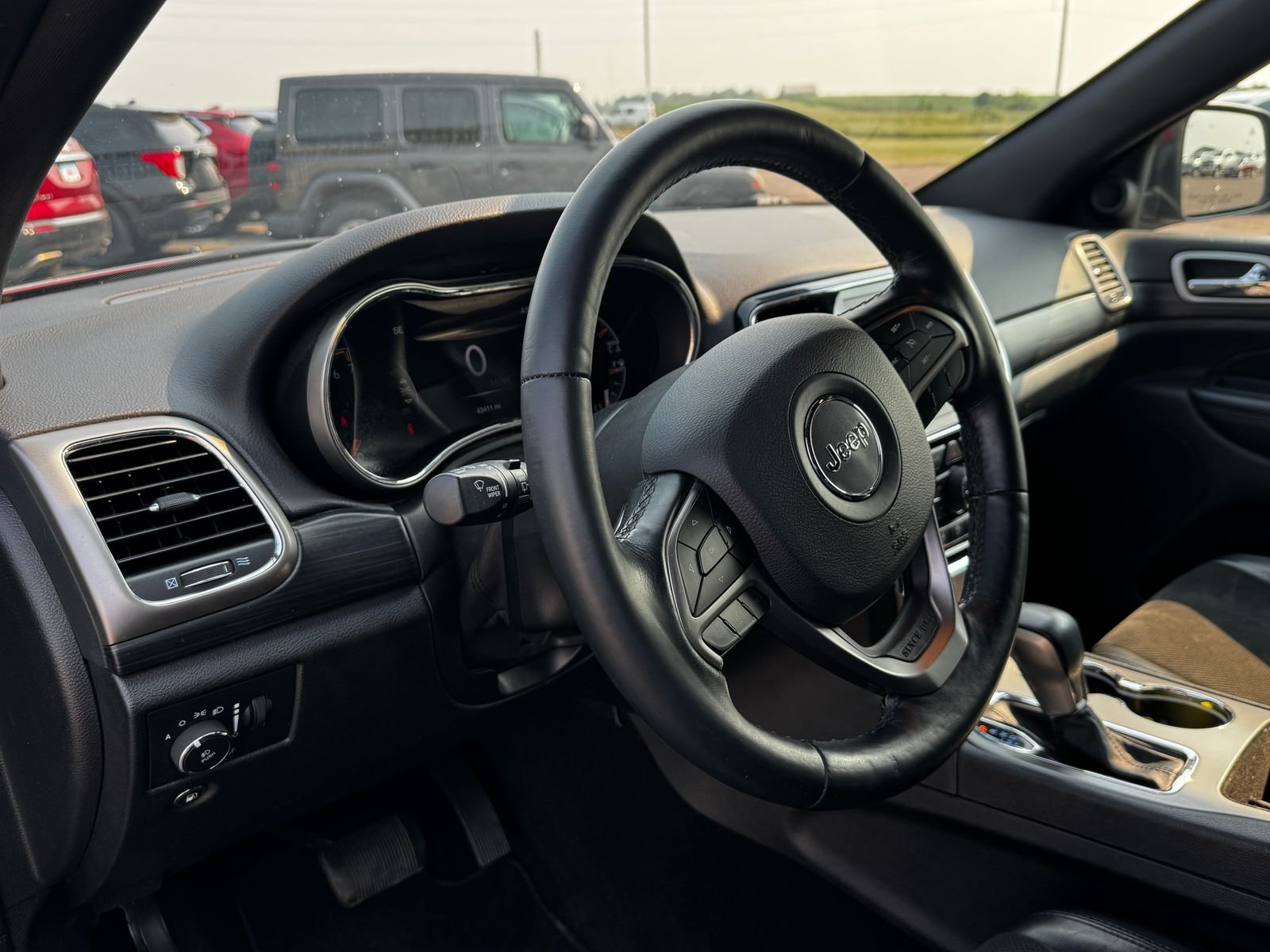 Used 2020 Velvet JEEP Altitude image 17