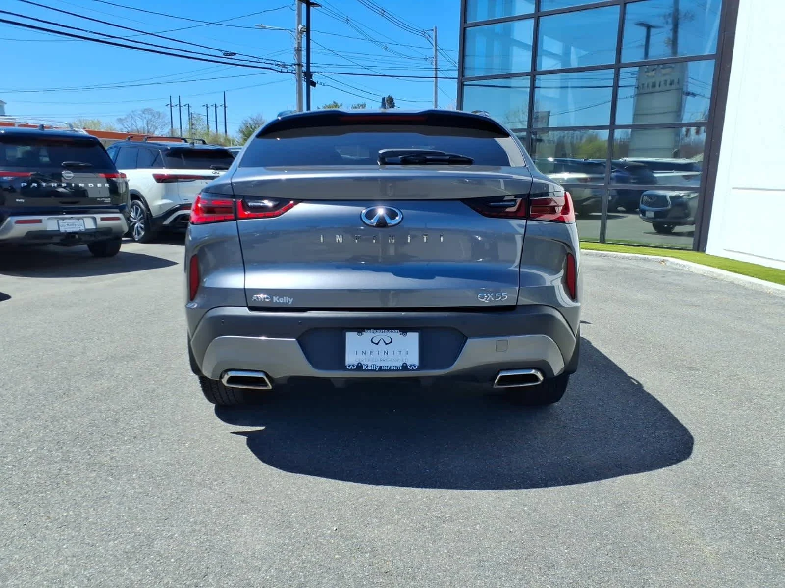 Certified Used 2024 Graphite Shadow INFINITI LUXE image 6