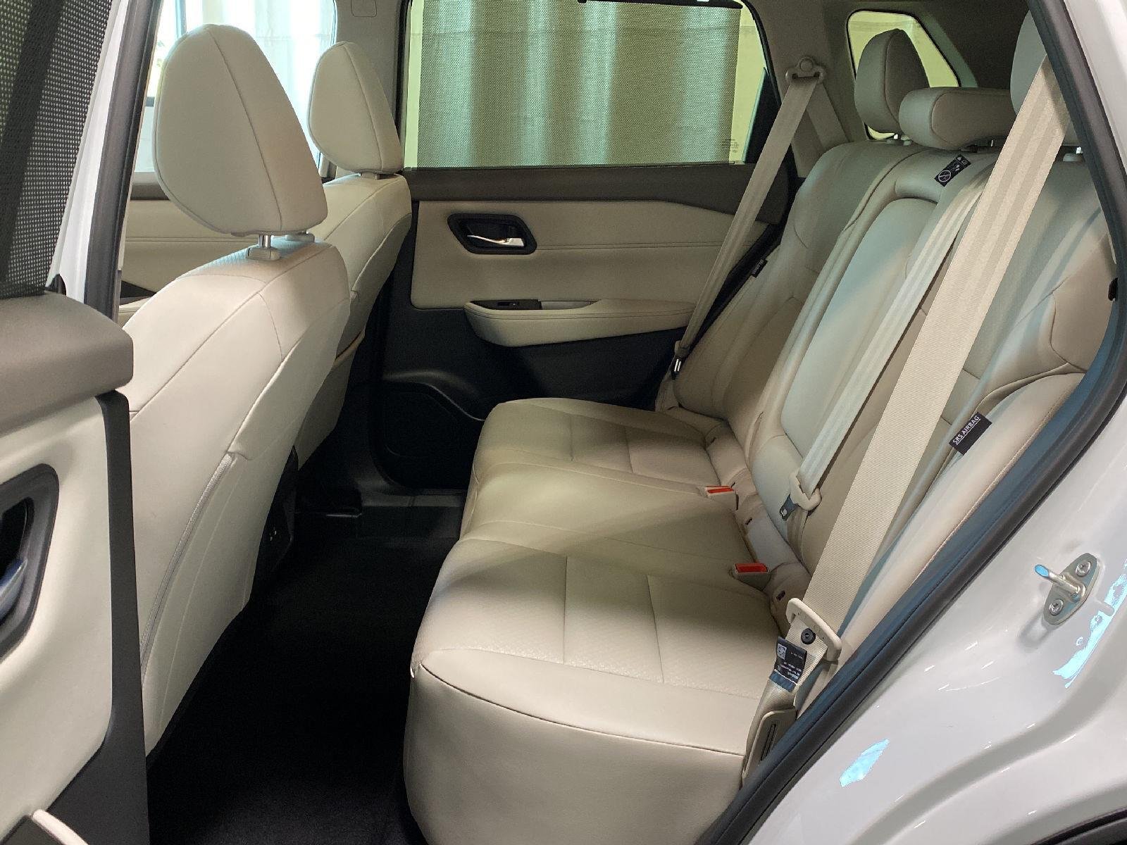 Used 2026 Everest White Pearl Tricoat Nissan SV image 15