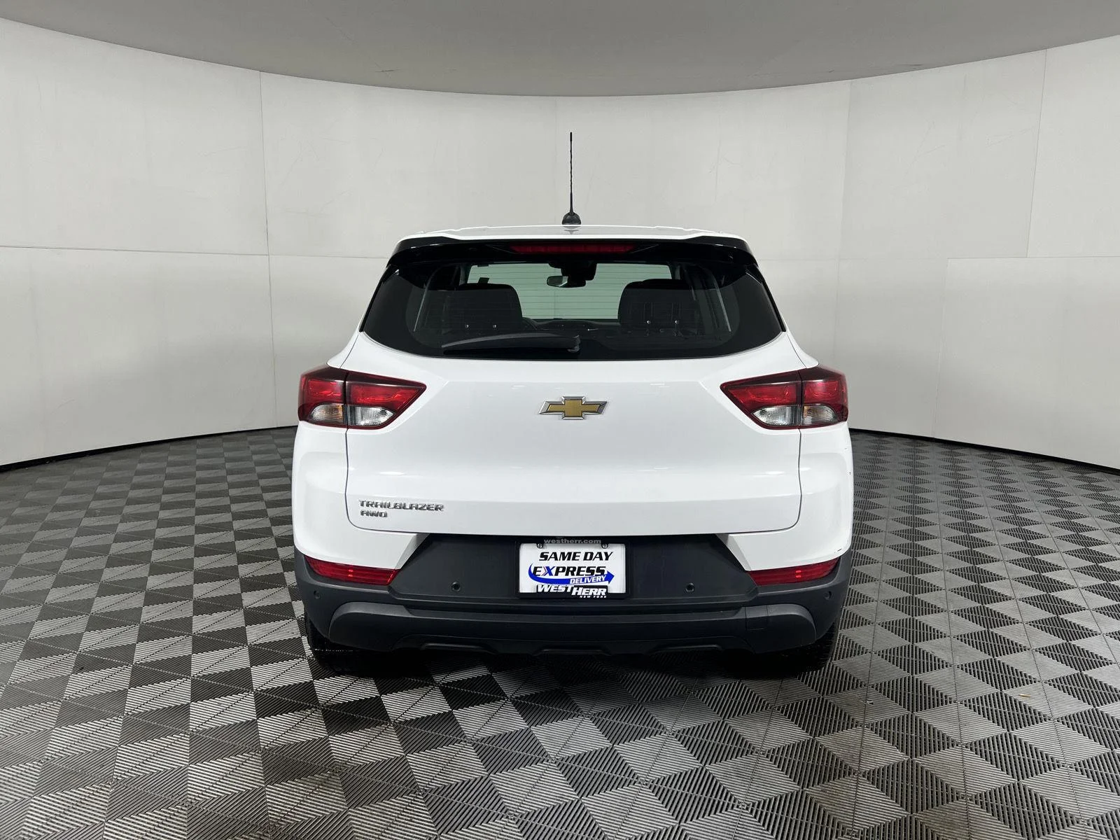 Used 2021 Summit White Chevrolet LS image 22