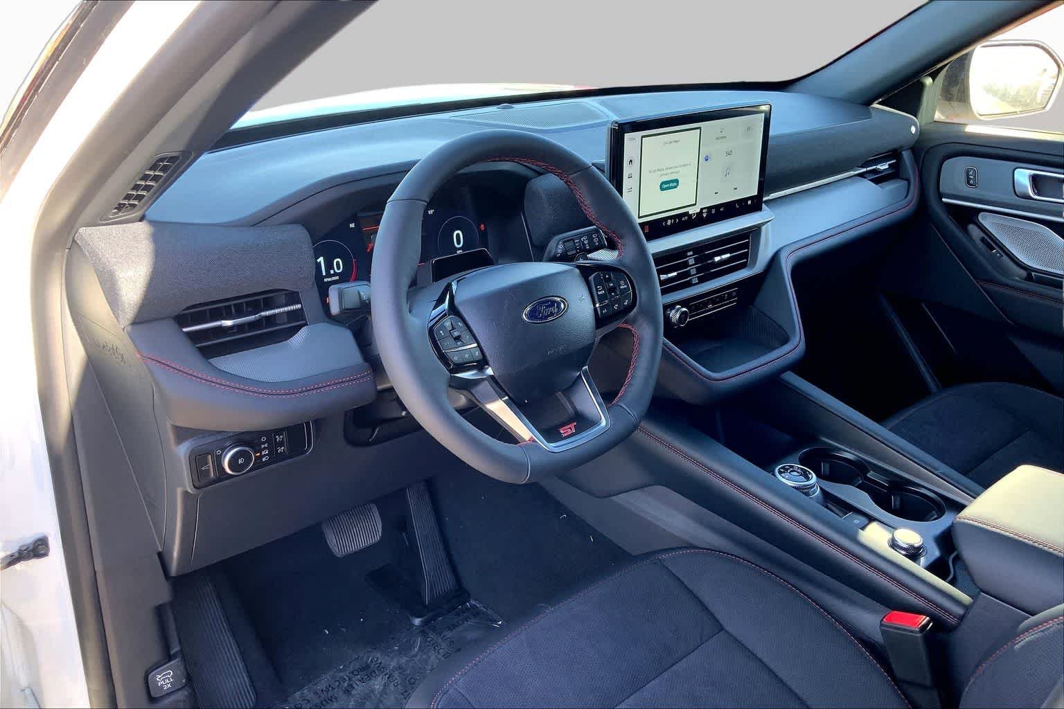 New 2026 Star White Metallic Tri-Coat Ford ST image 8