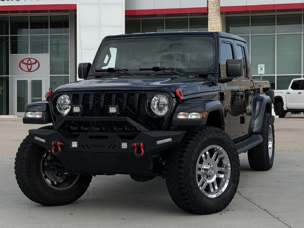Used 2023 Black Jeep Texas Trail image 2