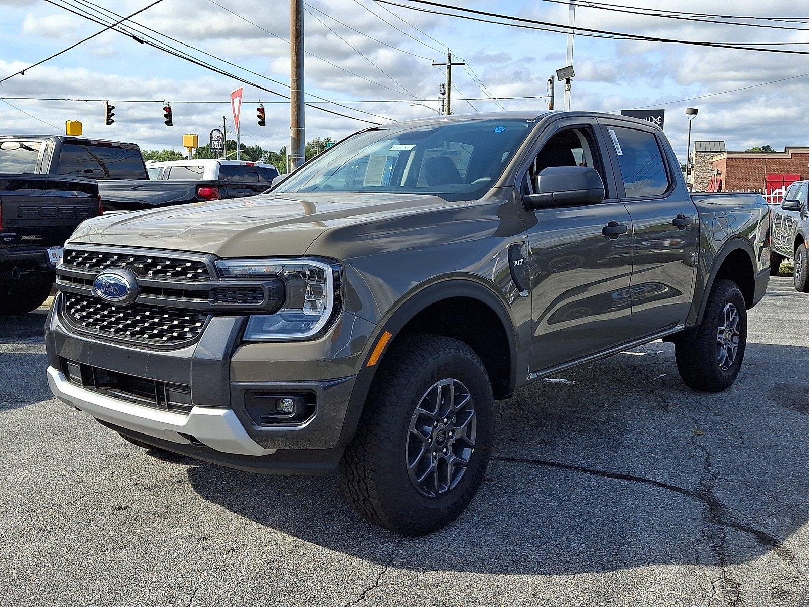 New 2026 Marsh Gray Ford XLT image 2