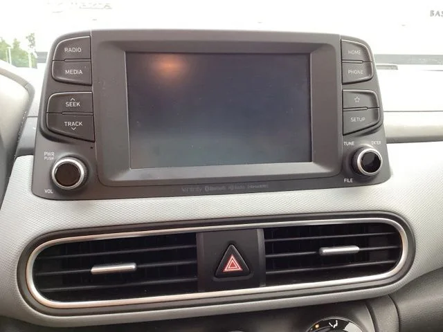 Used 2020 Gray Hyundai SEL Plus image 30