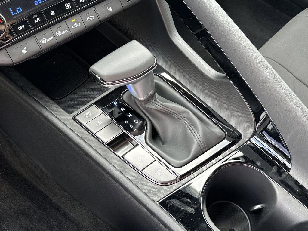 New 2026 Fluid Metal Hyundai SEL Sport Premium image 19