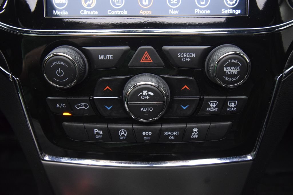 Used 2021 Gray Jeep Limited image 31