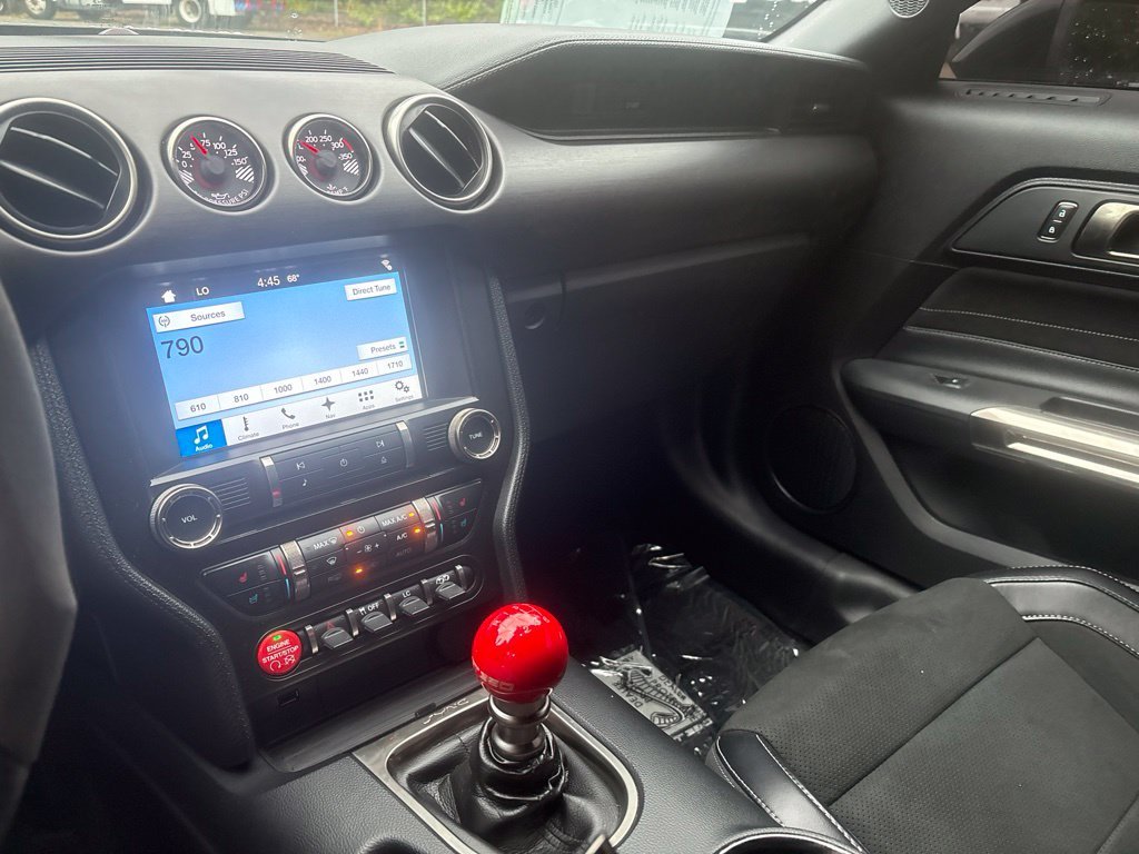 Used 2016 Black Ford Shelby GT350 image 23