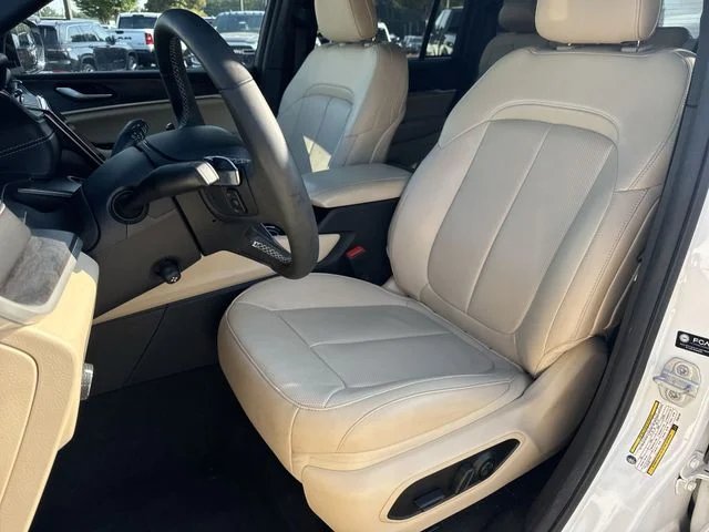 Used 2023 White Jeep Limited image 20