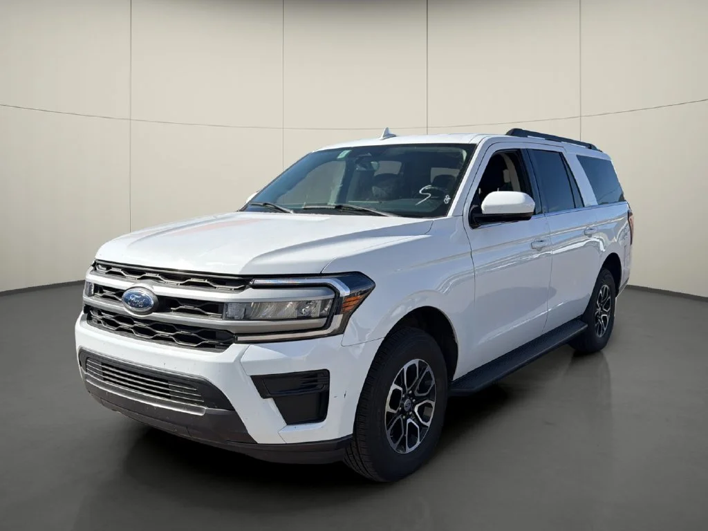 Used 2024 White Ford XLT image 3
