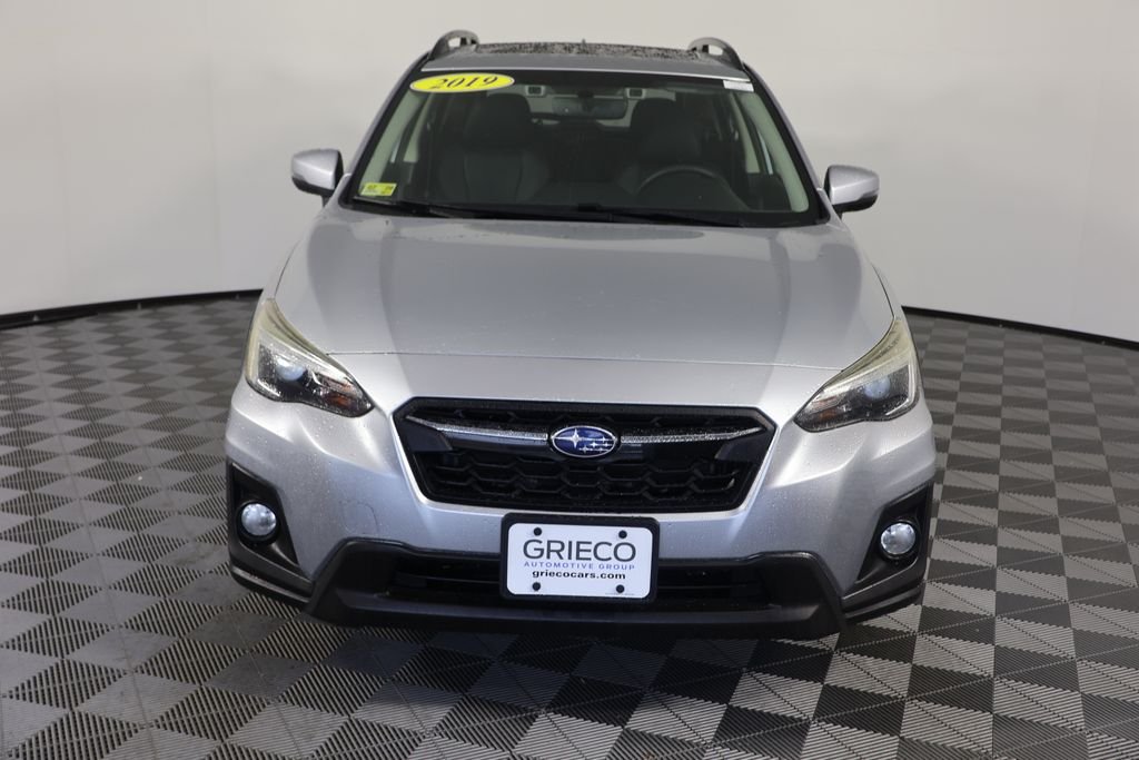 Used 2019 Silver Subaru 2.0i Limited image 3