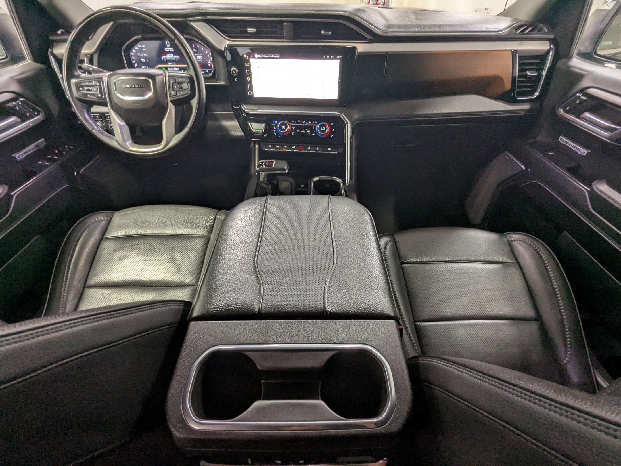 Used 2024 White GMC Denali image 19