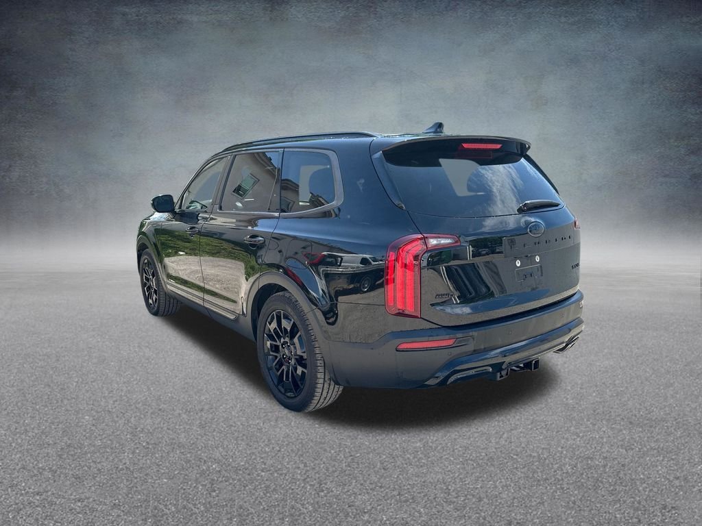 Used 2021 Black Kia SX image 4