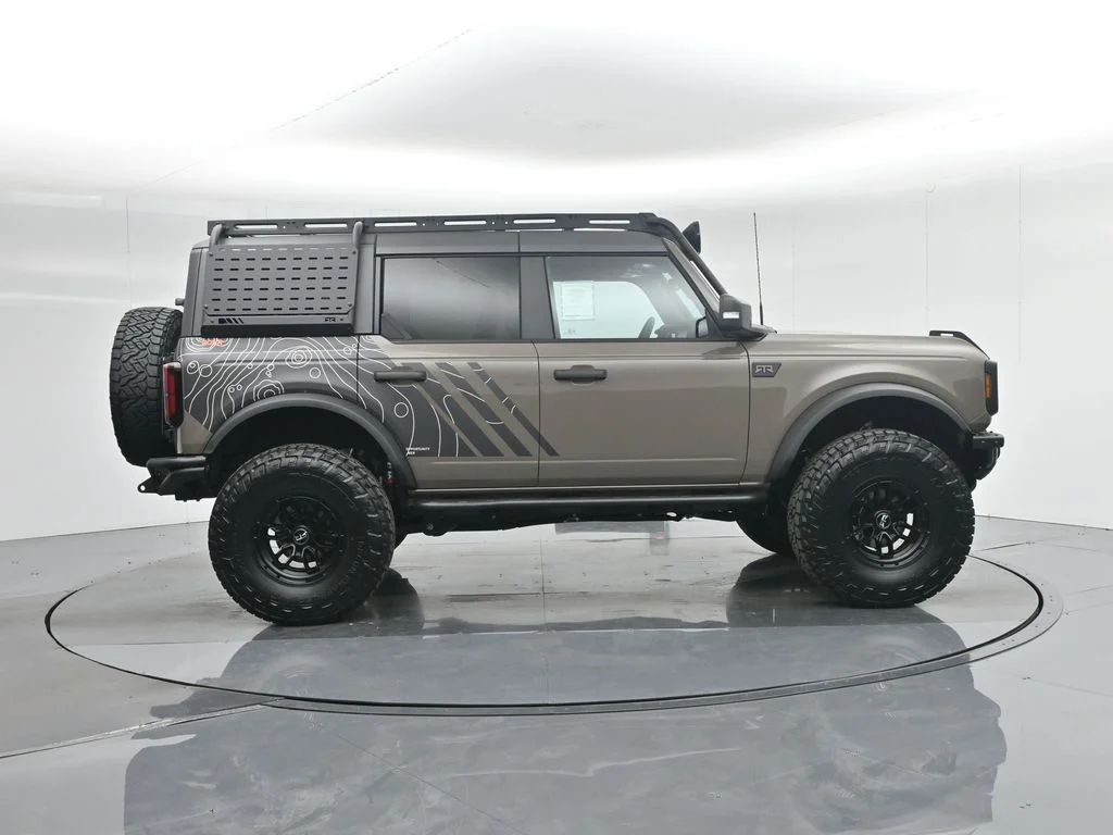 New 2025 Marsh Gray Ford Badlands image 31