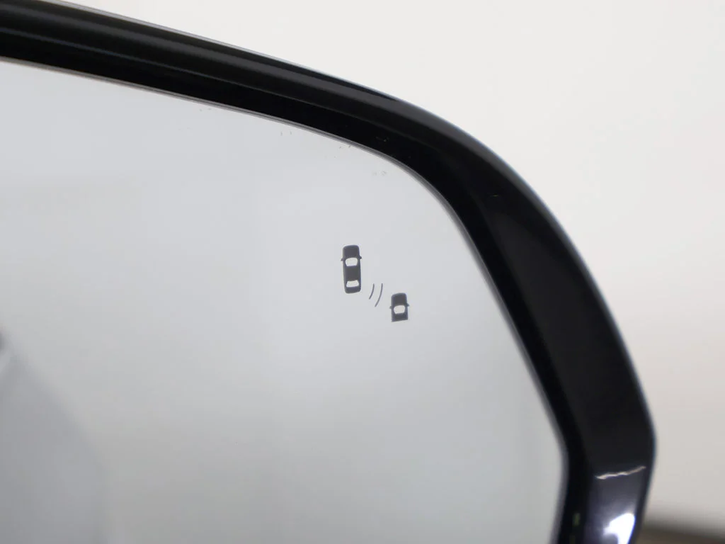 Used 2019 Silver Hyundai Limited image 41