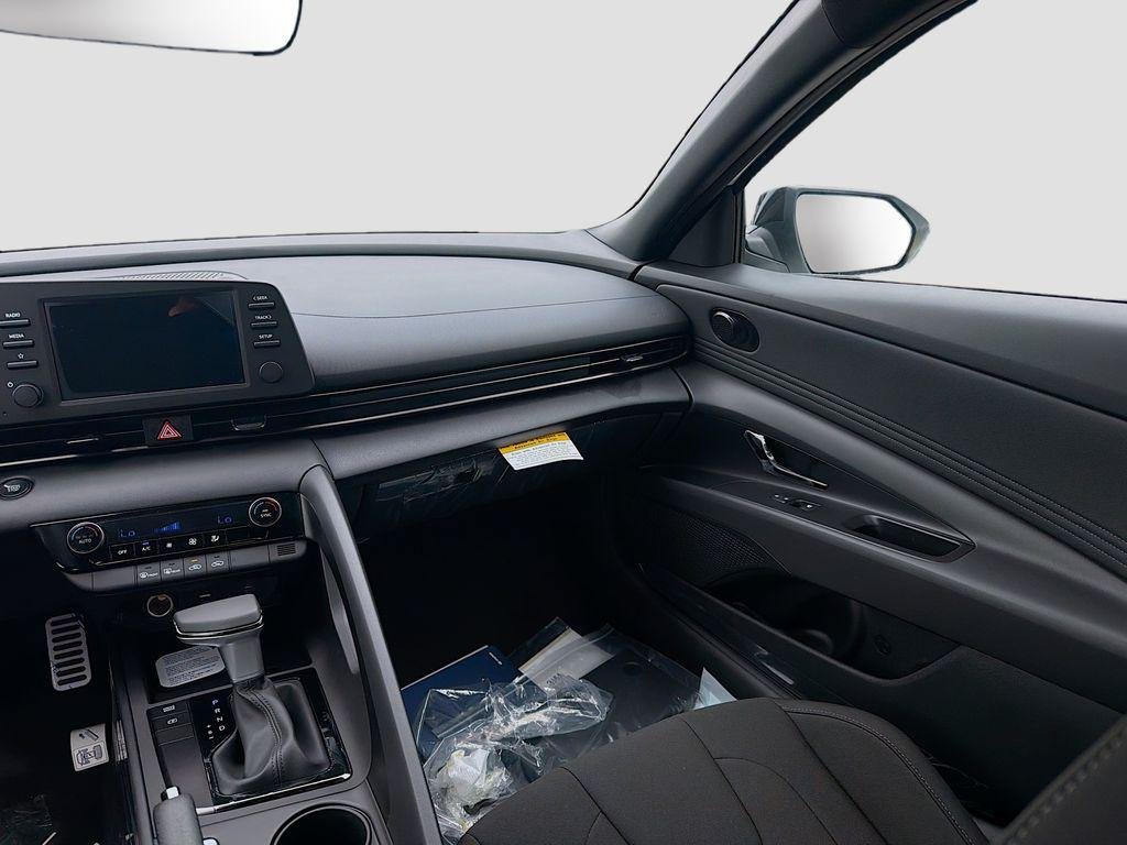 New 2026 Serenity White Hyundai SEL Sport image 15